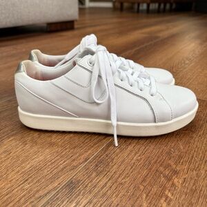 FootJoy Women’s Links spikeless golf shoes